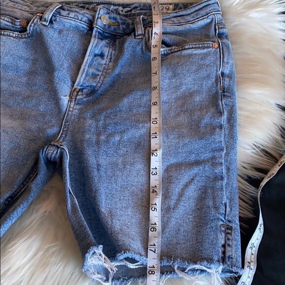 We The Free Button Fly Blue Distressed Denim Cutoff Shorts Festival Conc… - Picture 10 of 14